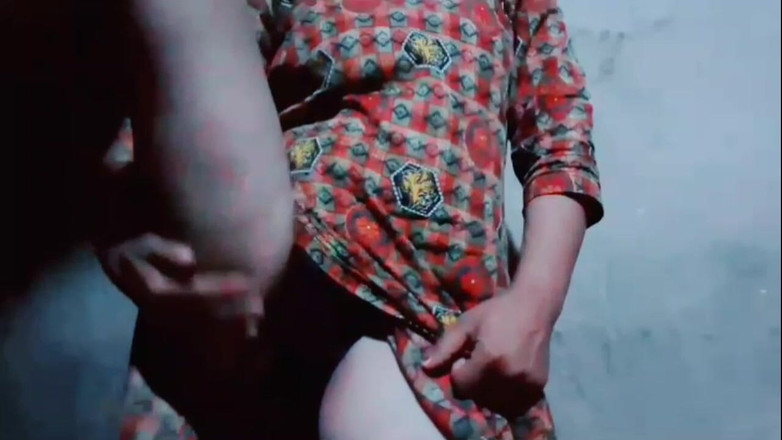 TricolorMusic3: Desi tyłek