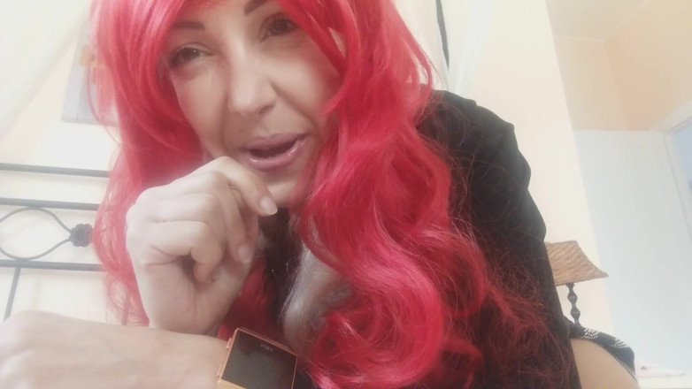 savannahamatoriale: Lavinia la mistress rossa italiana, parla con il suo verme