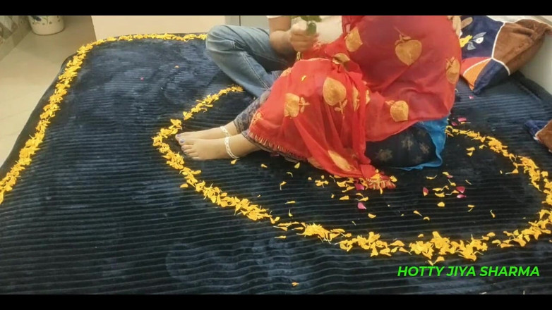 Desi Club House: Romantika novomanželého sexy páru v hotelu