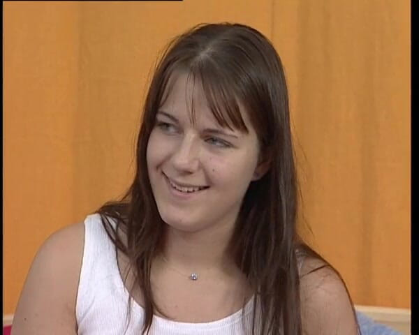 YOUR FIRST PORN: Junge nadin rasiert ihre muschi softclip young nadin mencukur memeknya...