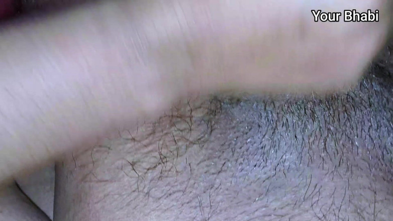 Bhabi: Desi bhabhi genießt sex