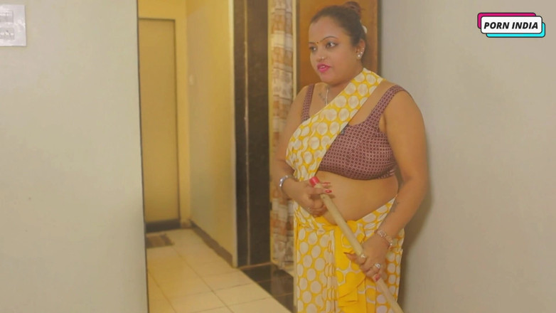 Porn India Studio: Pembantu rumah panas yang cantik dikongkek keras oleh pemilik