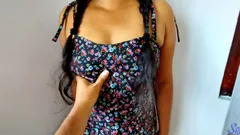 Sri Lanka - linda zorra seduce a su compañero de cuarto y lo hace correrse en sus tetas - pareja asiática caliente