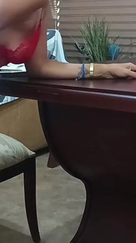 Calvohot70 baahar jaane se pahle vikrit sauteli mammi ko jordaar chodta hai. jabki sautela pita kaar men intjaar kar raha hai .
