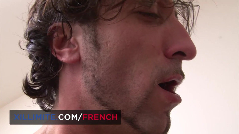 French girls at work: Güzel öğretmen öğrencisine nasıl odaklanacaklarını biliyor