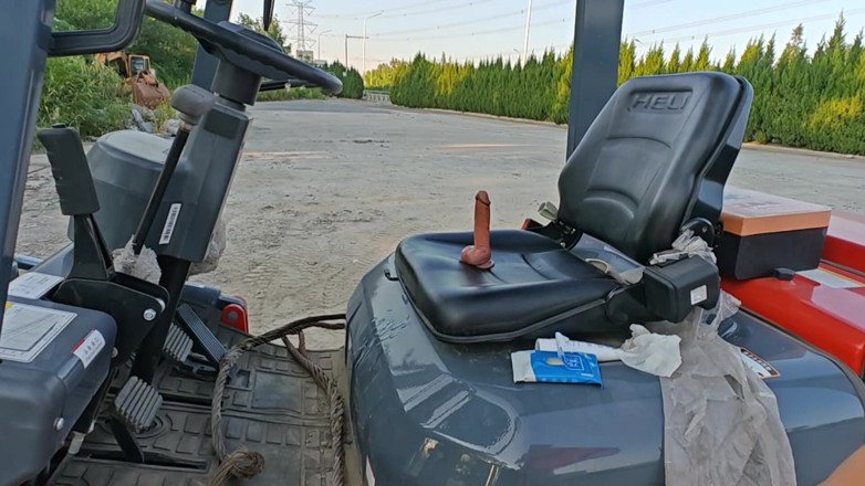 ChineseBisexual: Naked Patrolling a Busy Road Construction Site and Masturbating on...