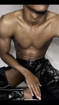 Stroking This Thick Black Cock in Full Scream Cosplay
