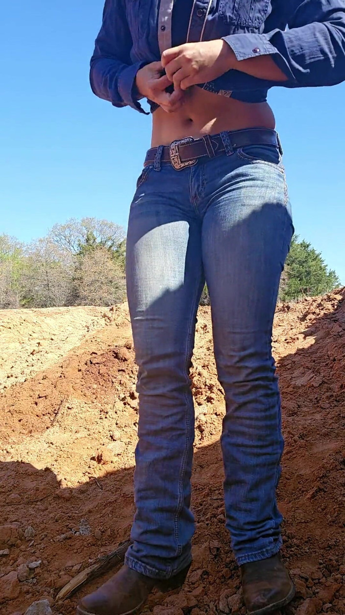 NaughtyRedFarmgirl: Redhead Fucks Ass and Pussy Squirting Everywhere