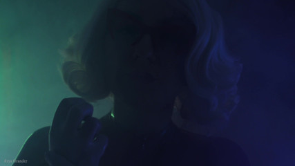 Arya Grander: ASMR video z lékařských rukavic (Arya Grander)