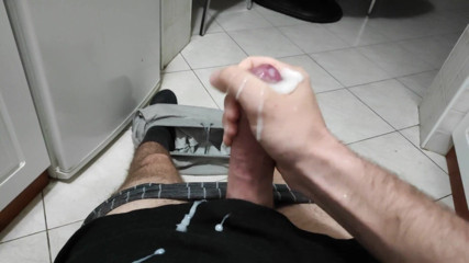 HornyCroDick: Szybka sperma przed pracą
