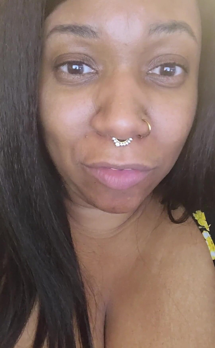 Josie4yourpleasure: हाई। सप्ताहांत अनुसूची: शुक्रवार और शनिवार कैमिंग और निजी शो ले जा रहा होगा । रविवार का दिन फिल्माने का दिन होगा क्योंकि यह Supe है