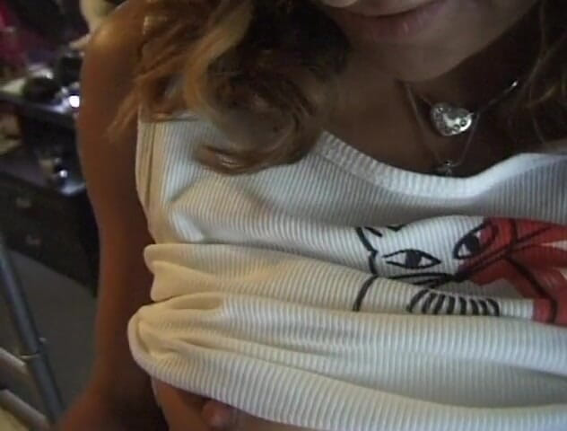 Flash Model Amateurs: Loira puta recebe sua boceta lambida depois que ela faz...