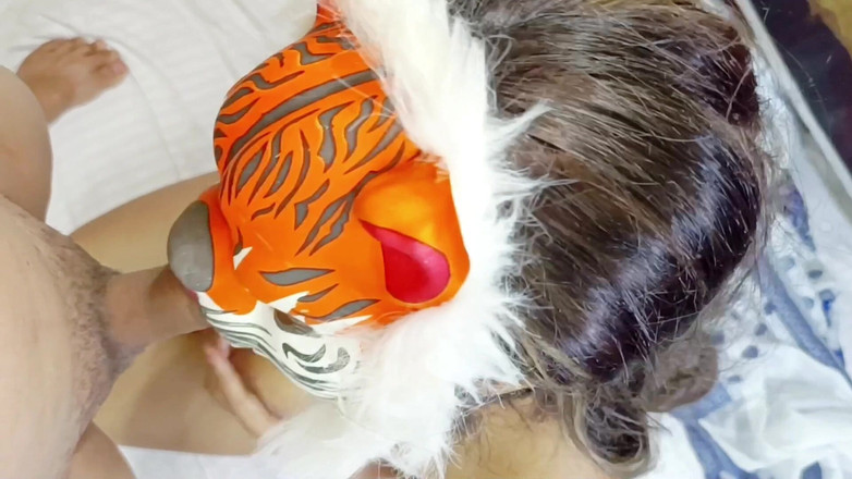 Nishaxxx: 后入式完美的大屁股自拍尼泊尔情侣性爱