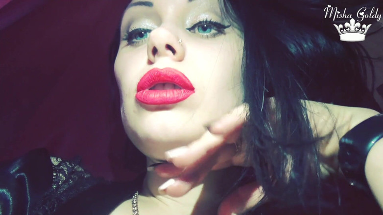 Goddess Misha Goldy: กุหลาบลิปสติกคือจุดอ่อนของนาย