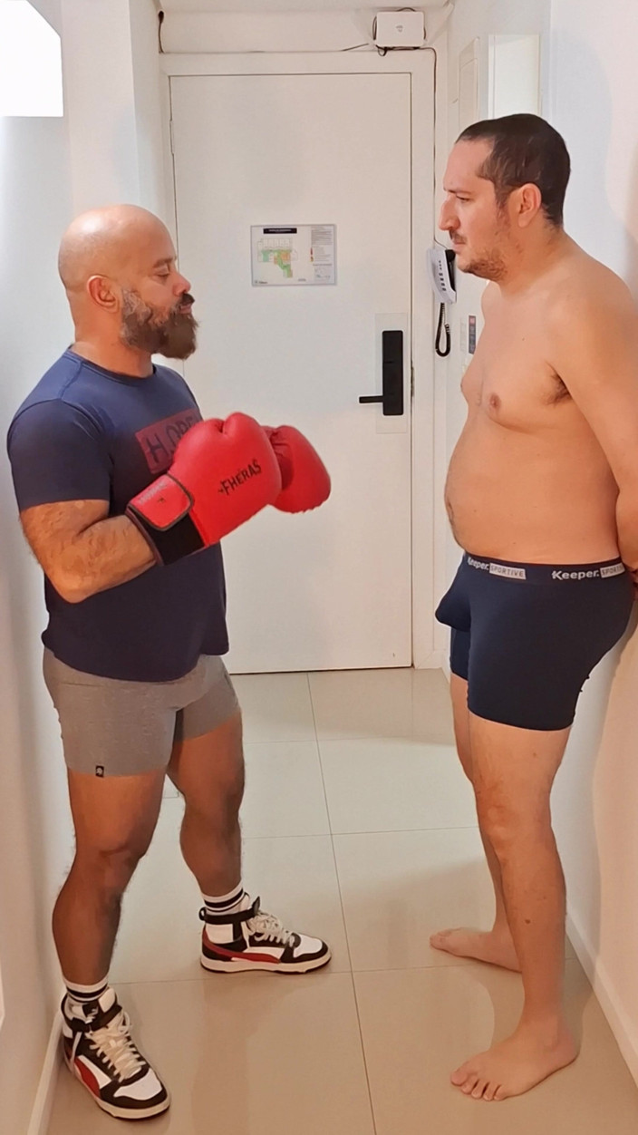 Combat and fetish: Naughtybearbr - Heavyweight Body Shot Challenge