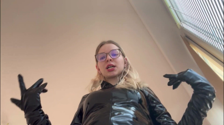 Goddess_Bella_Rae: La déesse femdom te revendique comme son esclave - asmr