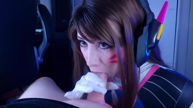 Miss Moons: D.va Cosplay Rucha Się Z Dużym Tyłkiem I Dużymi Piersiami...