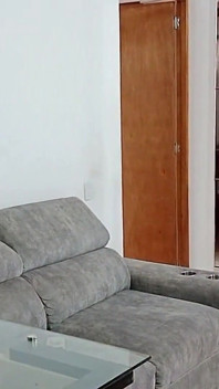 Je me masturbe avec mon jouet de jeu de miel et je jouis dans des squirts - squirt - porno en espagnol