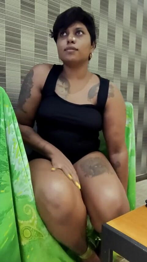 Ilariafajralilura: Tamil ponne makes mama eat her pussy and cums