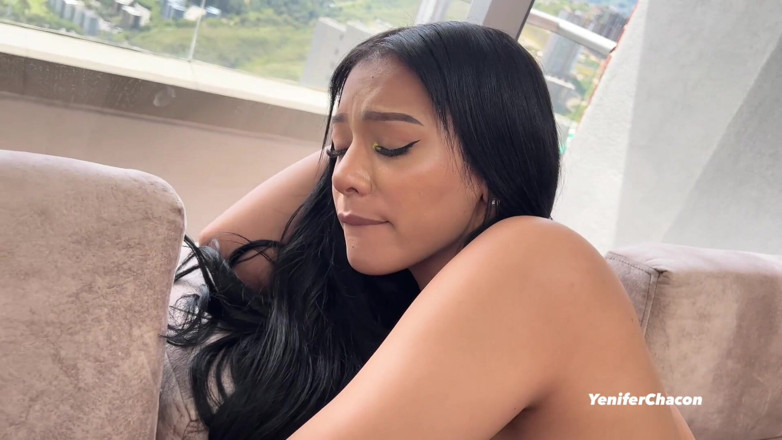 Yenifer Chacon: Trío Anal Lésbico