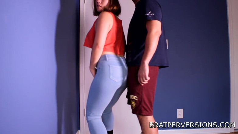 Brat Perversions: Fantasi menggesek pantat: celana jins ketat