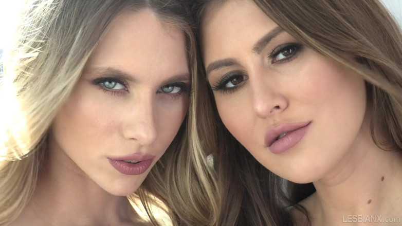 LesbianX: LesbianX - สาวเซ็กซี่ Anya Olsen เล่นรูตูดครั้งแรก