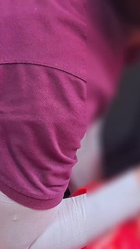 Hintli kadın kocası ve üvey erkek kardeşiyle sikişiyor