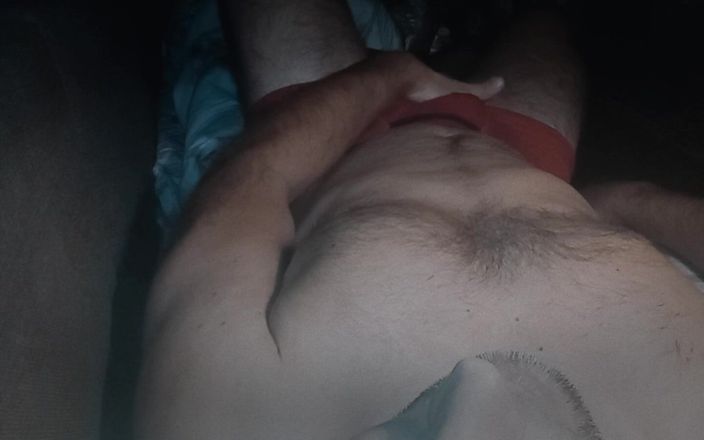 White Ukrainian Dick: 我喜欢内裤的味道