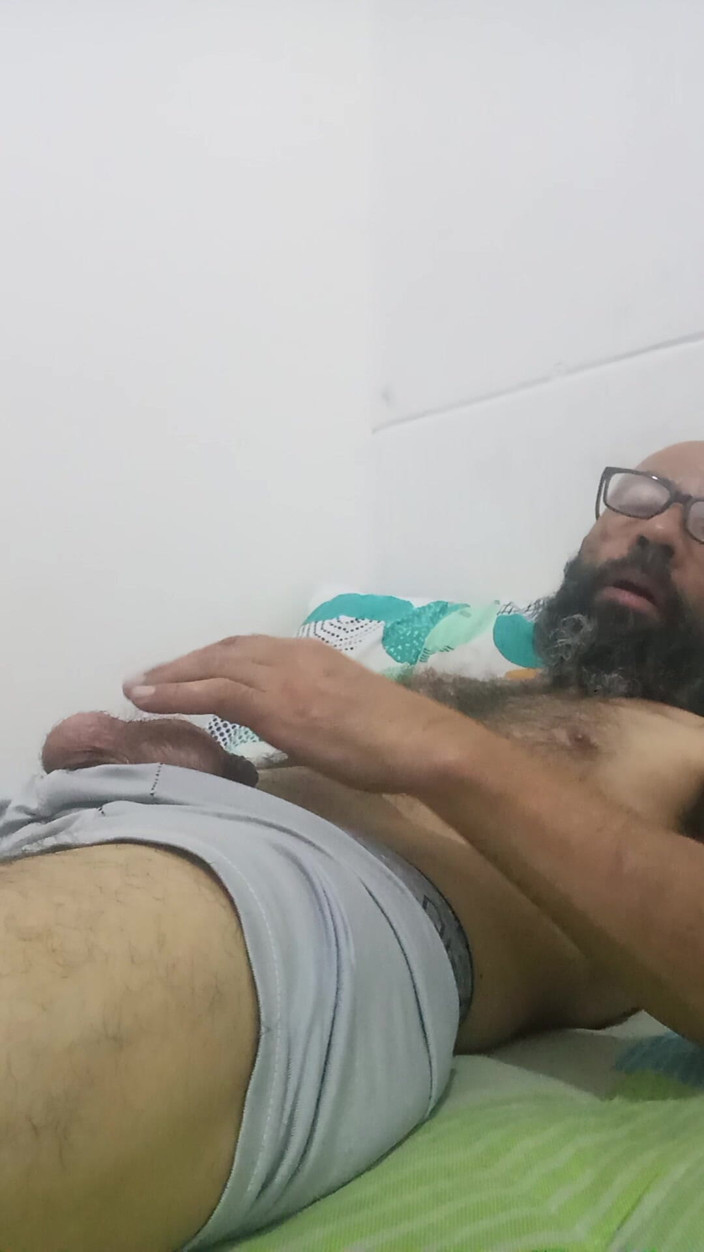 Jhonbahh: Ungezügelte Nacktheit