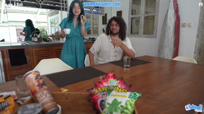 Khalamite: Disfrutan de aperitivos asiáticos y luego ella prueba su polla -...