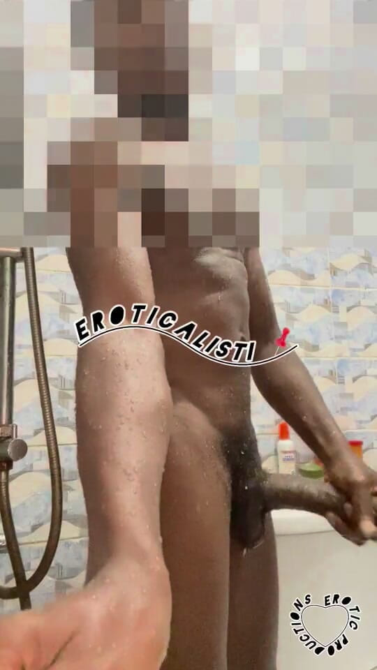 Eroticalistic: ไม่มีอะไรจะชนะการอาบน้ําเย็นและช่วงเวลาที่โดดเดี่ยวไม่กี่หลังจากวันที่วุ่นวาย