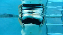 BBW nurse Vicki adventures with friends: Kijk Naar BBW-verpleegster Vicki Oefening in Het Zwembad Met Onderwatercamera,...