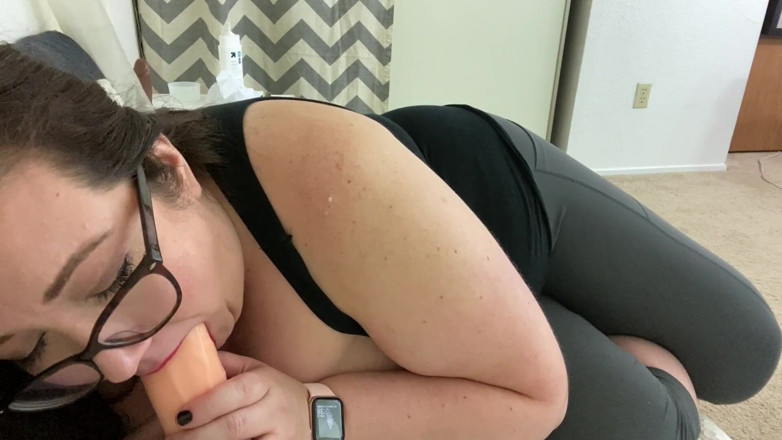 cutejayne: Tit fucking stepmommy after the gym