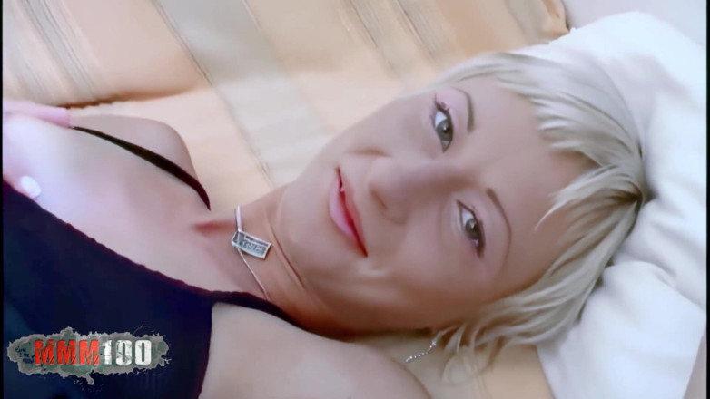 MMM100: Noemi: cewek kurus rambut pirang lagi asik ngentot sama pacarnya