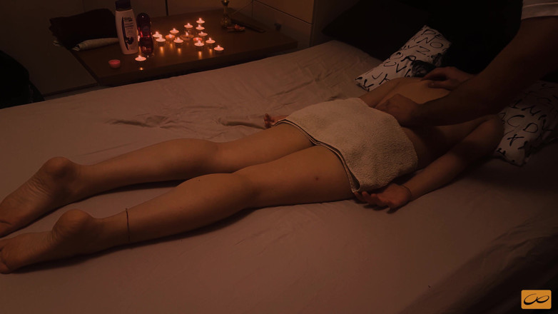 Unlimited Orgasm: Sensual massagem com óleo se transforma em foda e me faz...
