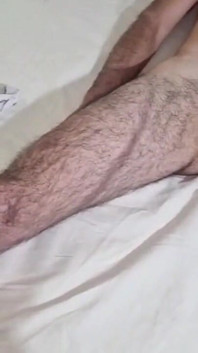 Split het en bind het vast aan het bed