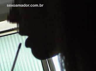 Amateurs videos: L'uomo gira video di donne seminuda dietro le quinte del...