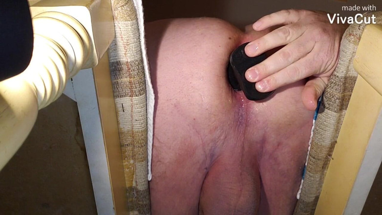 Charlieboy69: Їзда на анальному ділдо