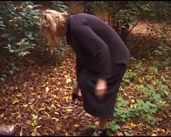 Deutsche Camgirls: 야외 캐스팅에서 자위하는 독일의 귀여운 십대