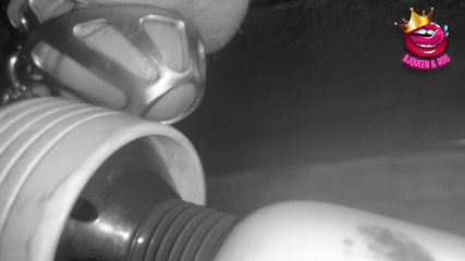 Mistress_BJQueen: 搾乳台の上で拘束された貞操檻の中で射精させられました