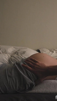Routine Del Mattino: La Morbida Alba Di Papà Caldo, Curve Succose E Sussurri Di Romanticismo Scatenano Intime Vibrazioni