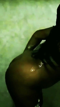 Lil latina dea doccia spettacolo