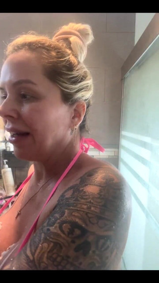 Nina Elle: Que tal um pacote de chuveiro