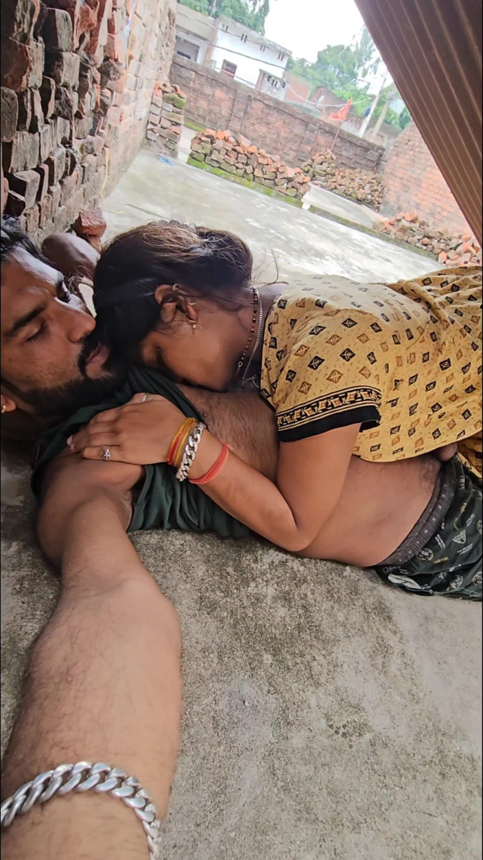Aalox: Indian New Desi Hot Village Girl Sex in Home