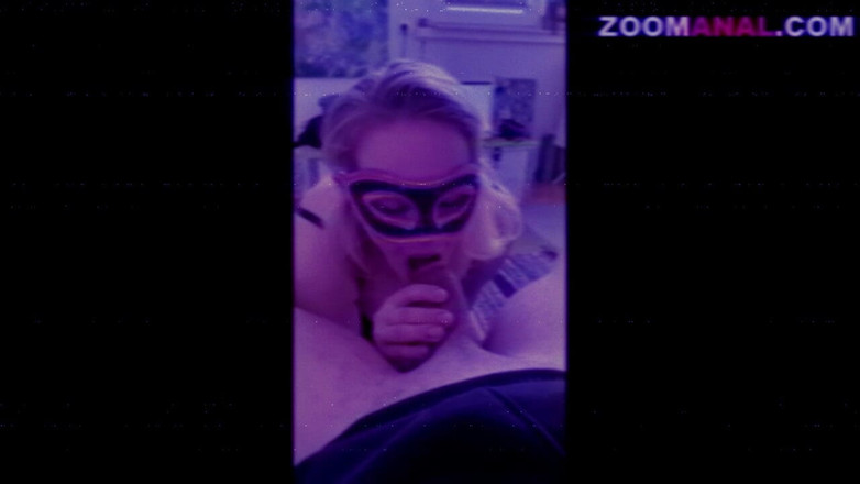 Zoomanal: Блондинка мамка зустрічає свого арабського клієнта