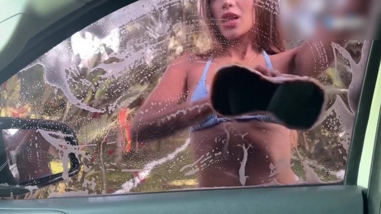 Samy Sun7: Awek mencuci kereta yang cantik dikongkek oleh salah seorang pelanggannya!