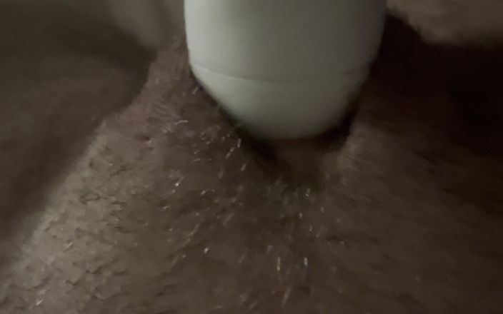 Loukasftm: Vengo con il mio vibratore sul grande clitoride