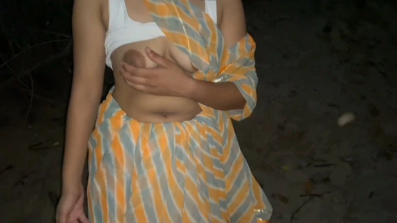 Pihu bhabhi: Indiana village quente faculdade indiana menina fodida na floresta viral...