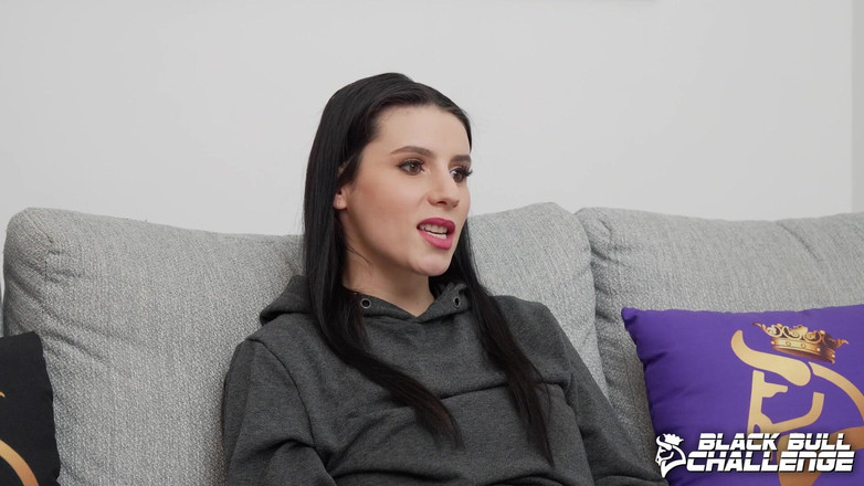 Black bull challenge: Temu bual dan striptis Nelly Kent untuk cabaran lembu jantan...