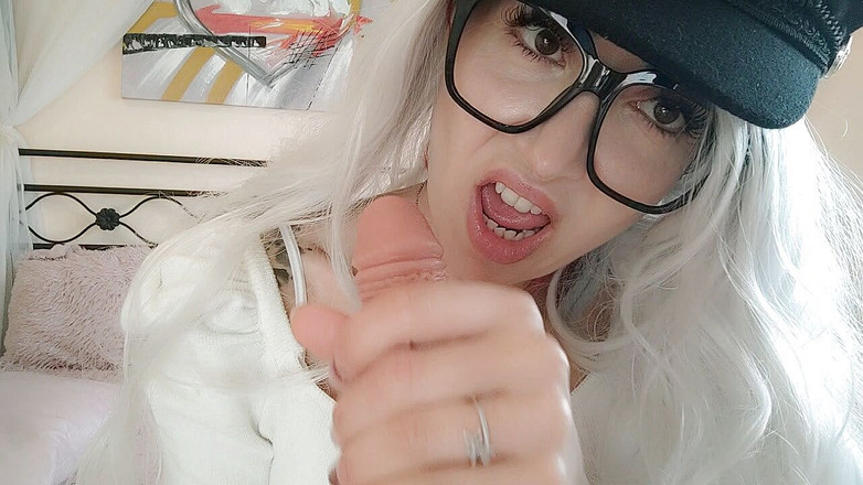 savannahamatoriale: Nevlastní matka tě masturbuje